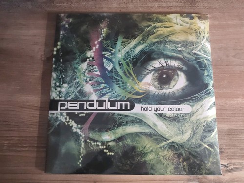 Pendulum hold your colour - hold,